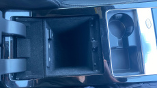 Land Rover Range Rover Velar 3.0 D300 MHEV R-Dynamic SE 5dr Auto Diesel Estate